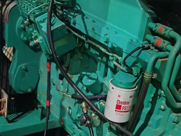 阜宁如何确定新的发电机组控制系统是否与原系统兼容？