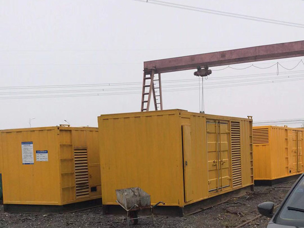 阜宁100kw柴油发电机组每小时油耗？